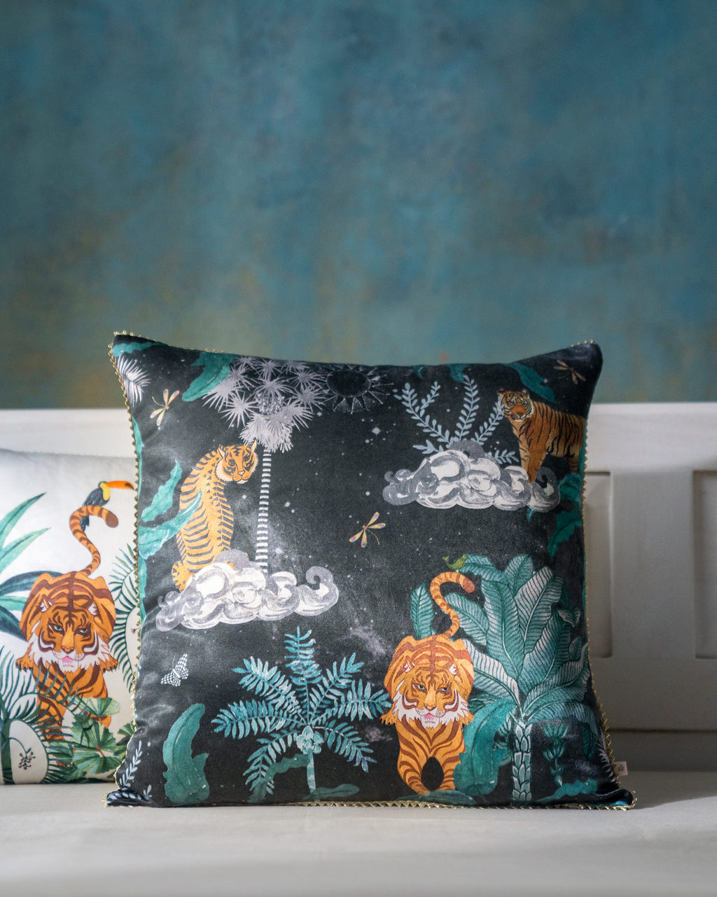 Woodland Wonders 16 Cushion Covers Set