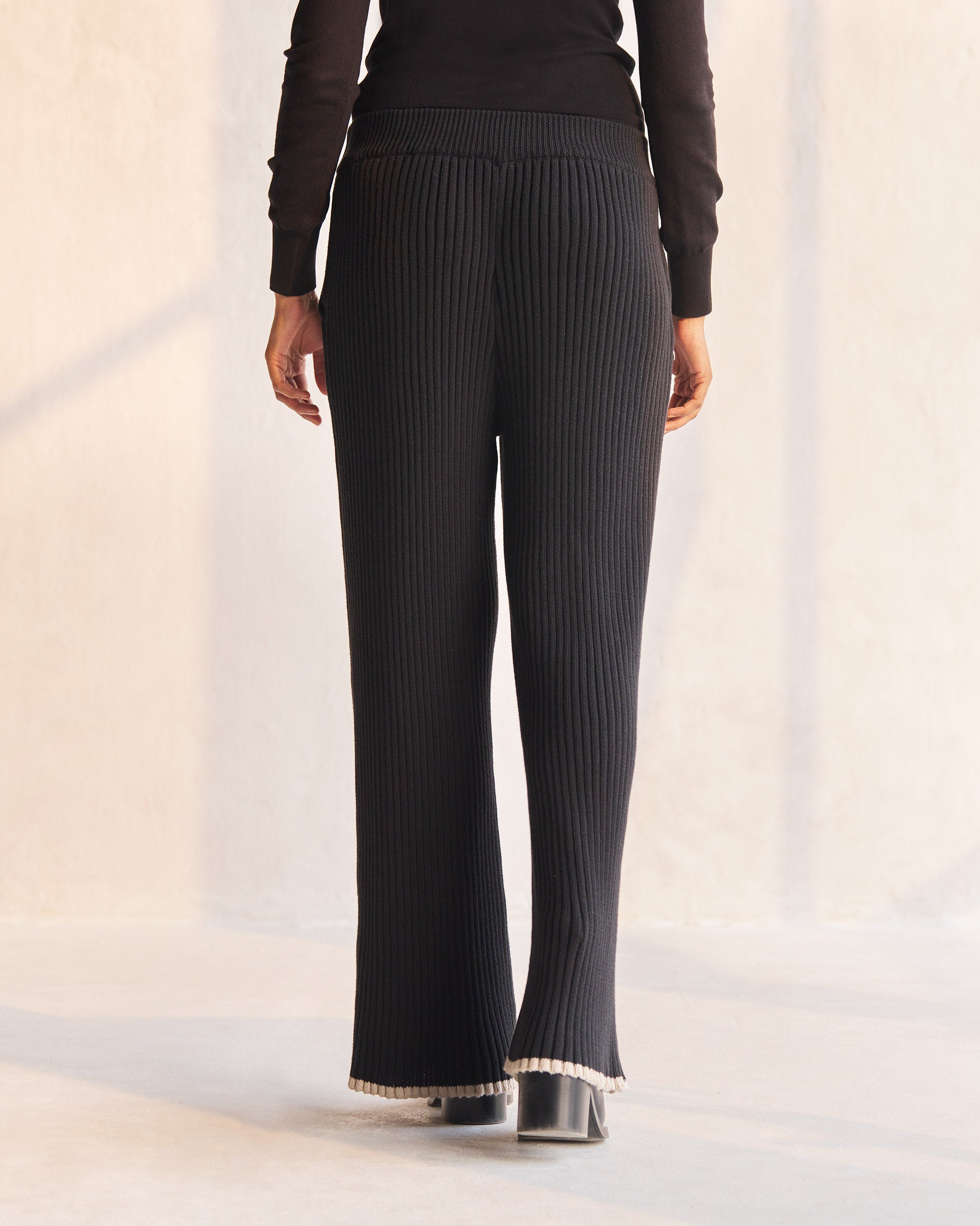 Ribbed Knit Trousers - Black