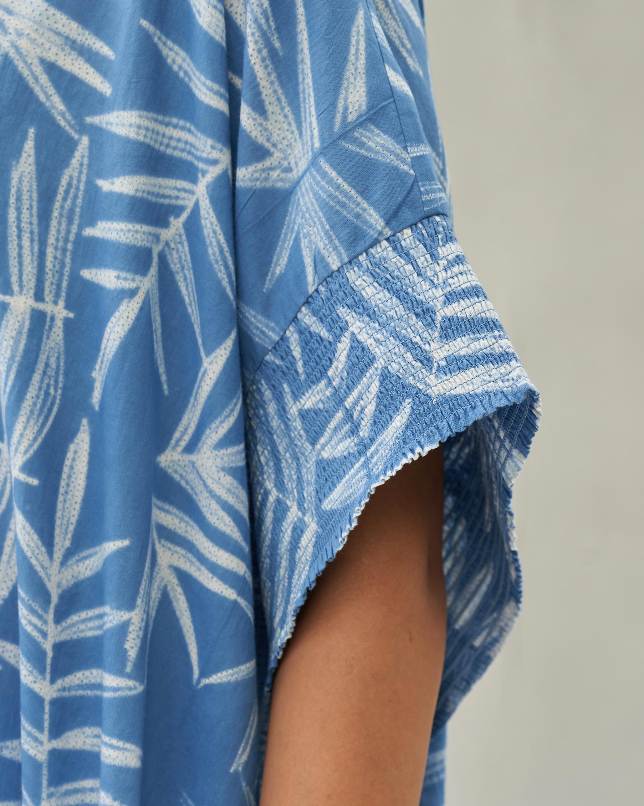 Elara Smocked Sleeves Kaftan - Blue