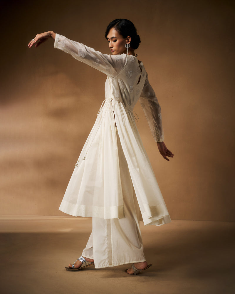 Amaya Kurta - Ivory Hand Embroidered