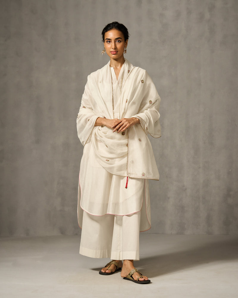 Chaand Pocket Kurta & Slip - Ivory