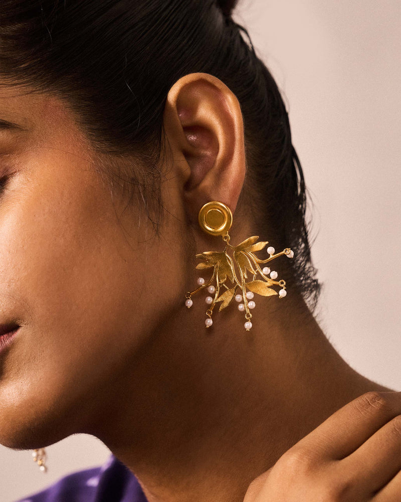 Anaar Cluster Earrings - Gold