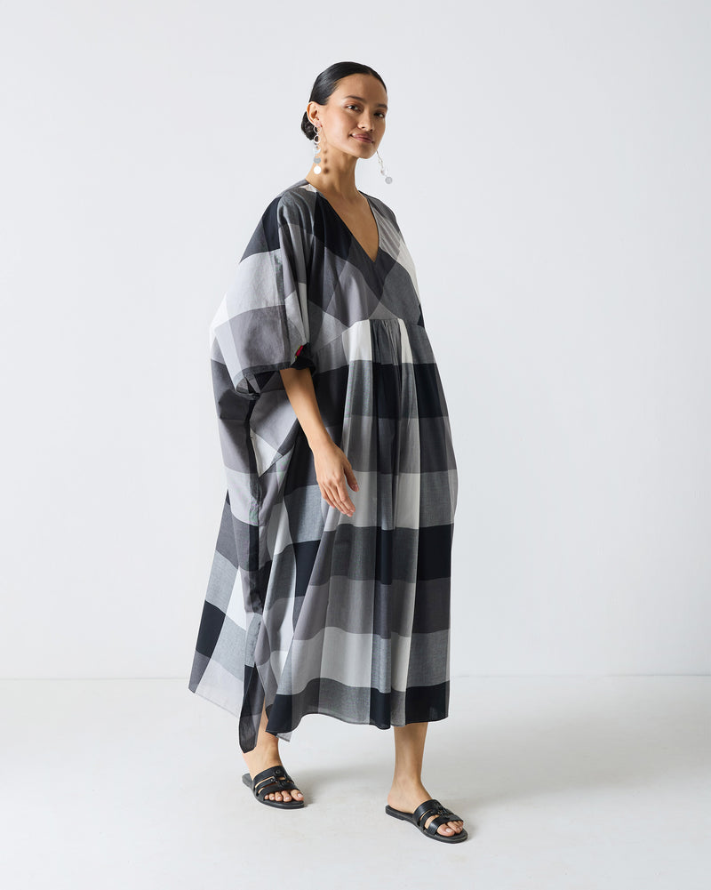 Waadi Kaftan - Black & White Checks