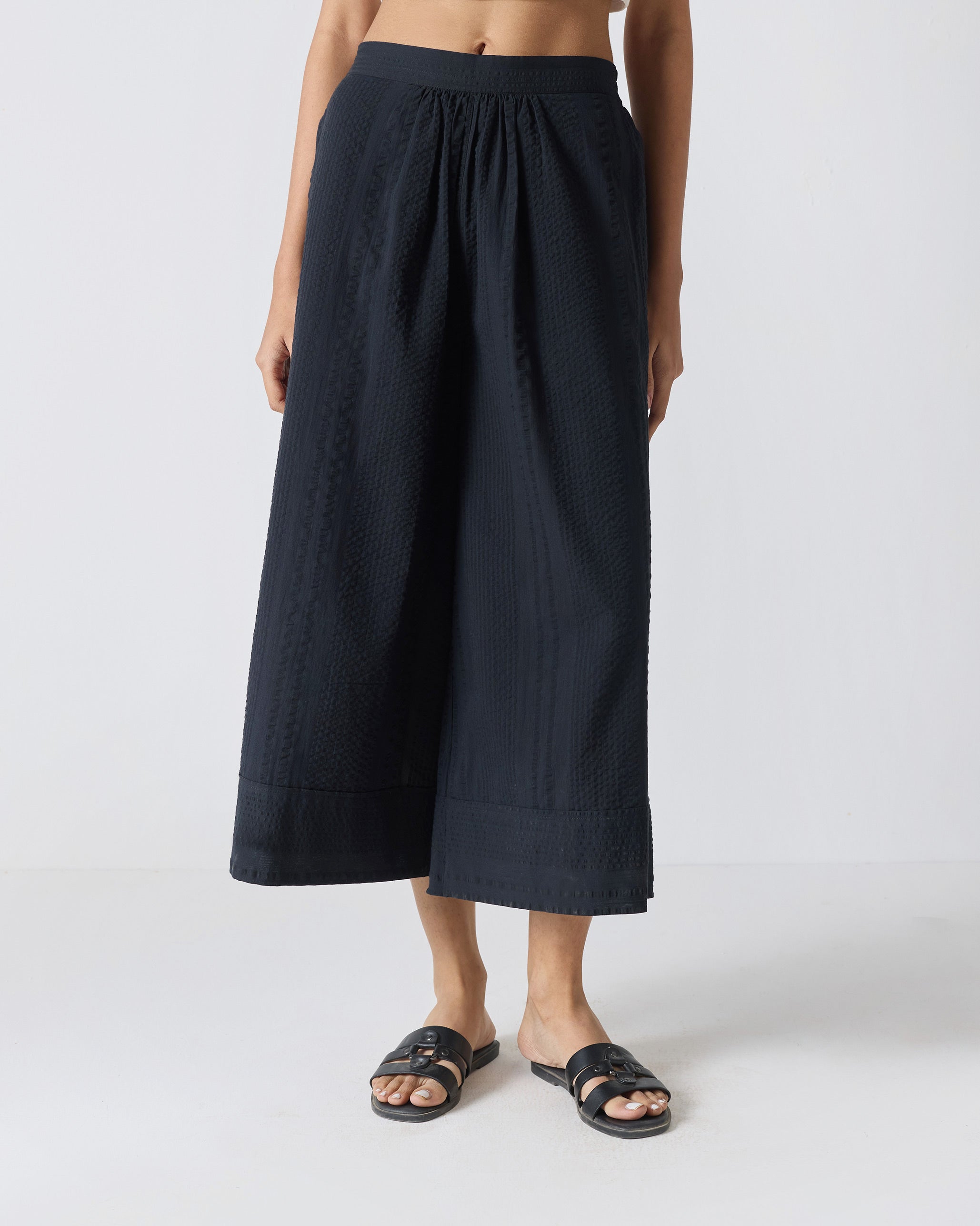 Picnic Culottes - Black Seersucker